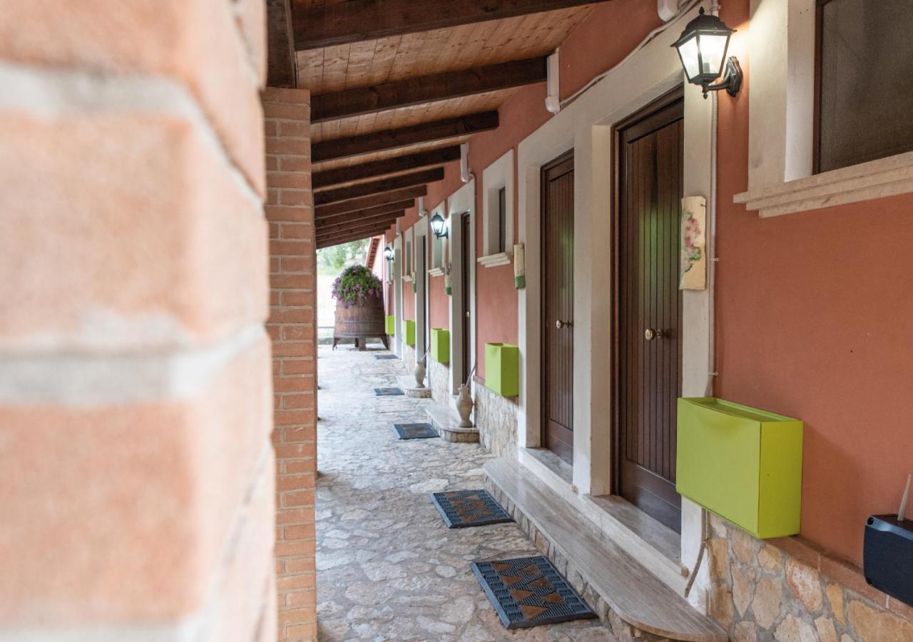 Il Sorgituro - Agriturismo Postiglione Dış mekan fotoğraf