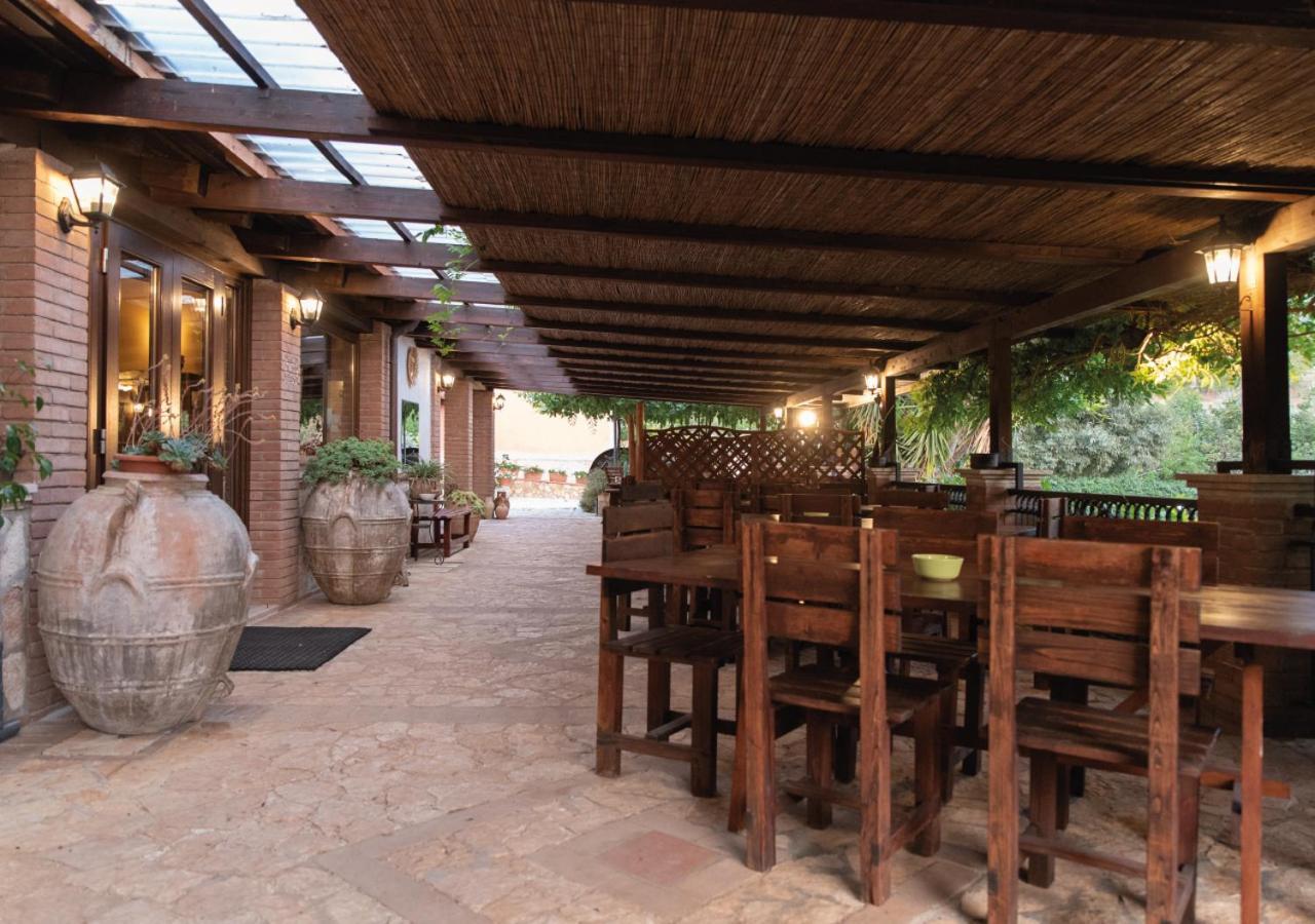 Il Sorgituro - Agriturismo Postiglione Dış mekan fotoğraf